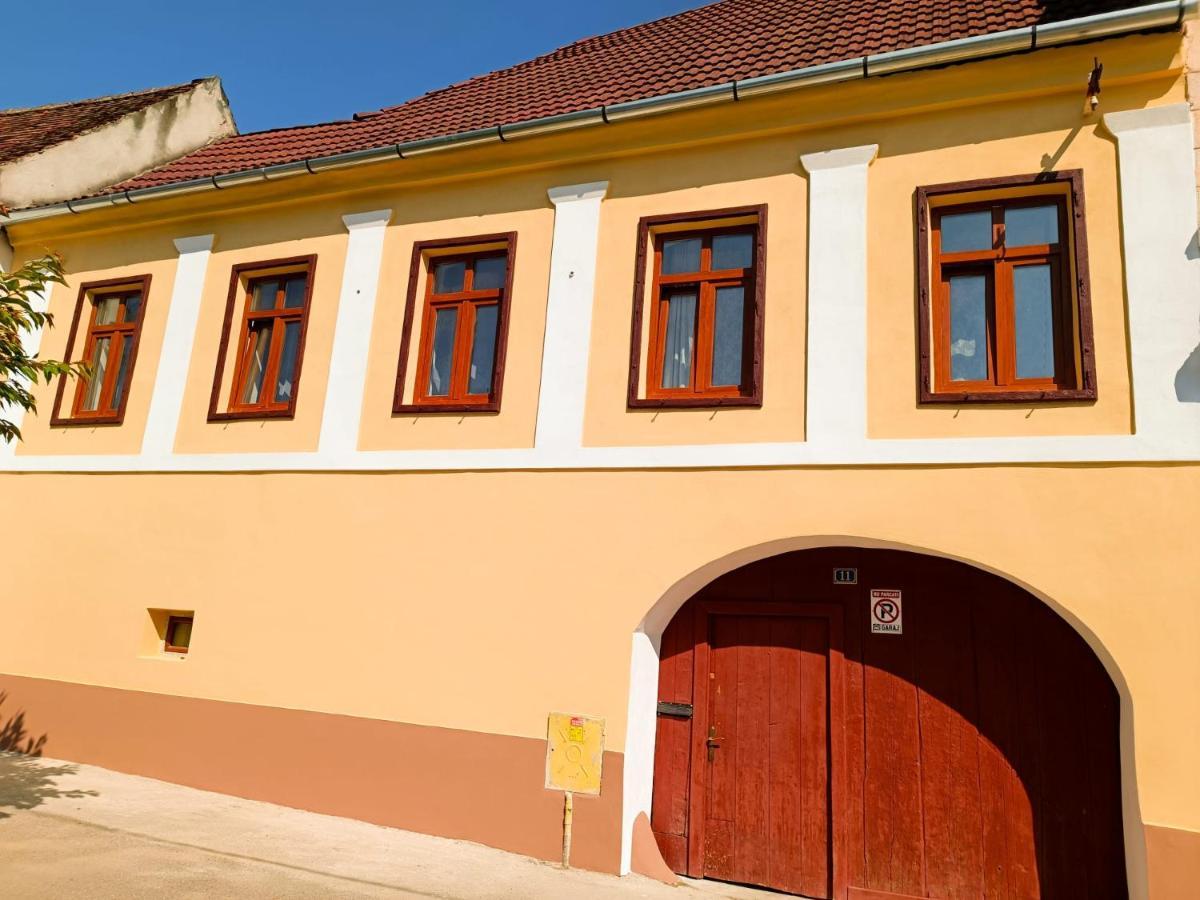 Heltau Apartments Cisnădie Exteriör bild